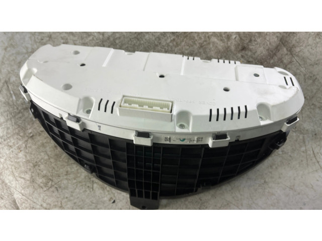 Přístrojová deska Mitsubishi Grandis 2006 8100a197