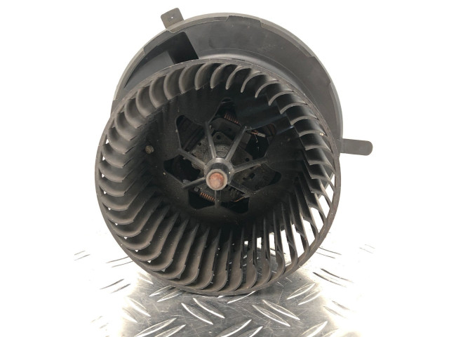 Вентилятор печки    1K1819015   Volkswagen Caddy