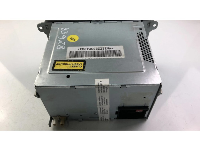 Радио/ проигрыватель CD/DVD / навигация