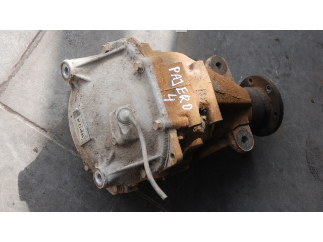 Přístrojová deska Mitsubishi Pajero 2004 200KM