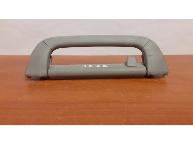 Передняя ручка