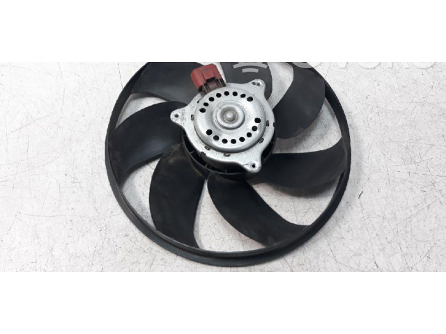 Вентилятор радиатора     8V518C607CK    Ford B-MAX 