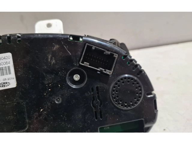 Přístrojová deska Maserati Levante 2019 5550102919, 670106463