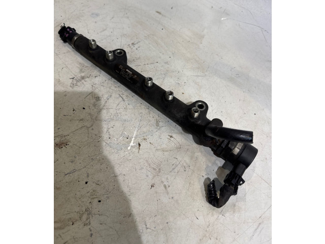 Vstřikovací lišta 0445214133, 238100N021 Toyota Yaris