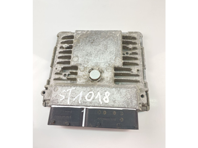 Блок управления двигателем Блок управления 03F906070HP Skoda Fabia Mk3 (NJ)