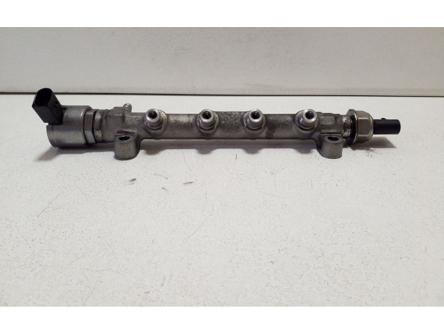 Vstřikovací lišta 04L089G, 04L130764C Volkswagen Tiguan