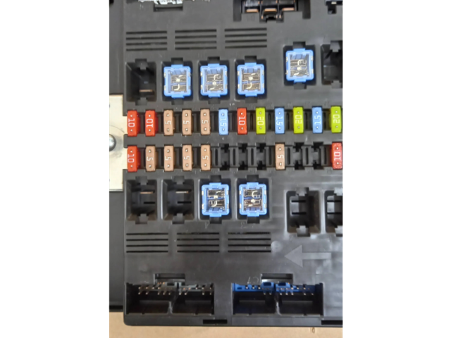 Блок предохранителей BX2314B476AA, 7370C30730 Jaguar XF X250