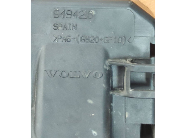 Блок предохранителей  9494210   Volvo V70    