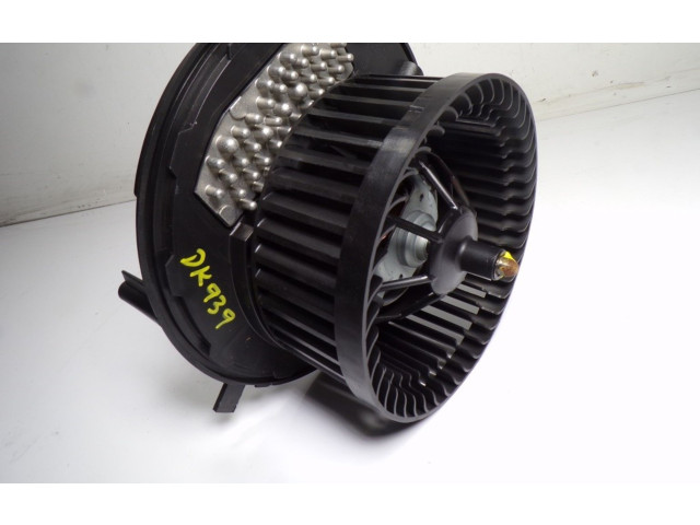 Вентилятор печки    3Q1819021C, 5WB819021A   Volkswagen Touran III