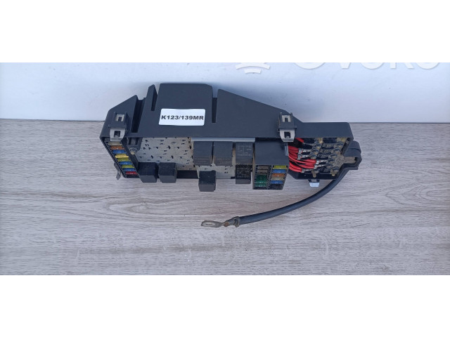 Блок предохранителей 9168986 Volvo S80