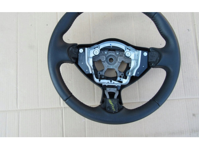 Volant Nissan Note (E12) 2014