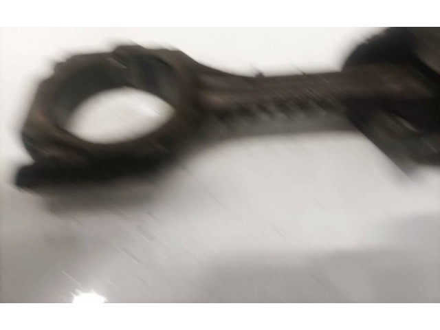  Поршень с шатуном    Audi A3 S3 8L  