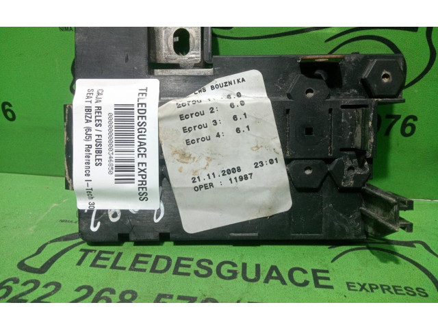   Pojistková skříňka 6R0937621   Seat Ibiza IV (6J,6P) 1950