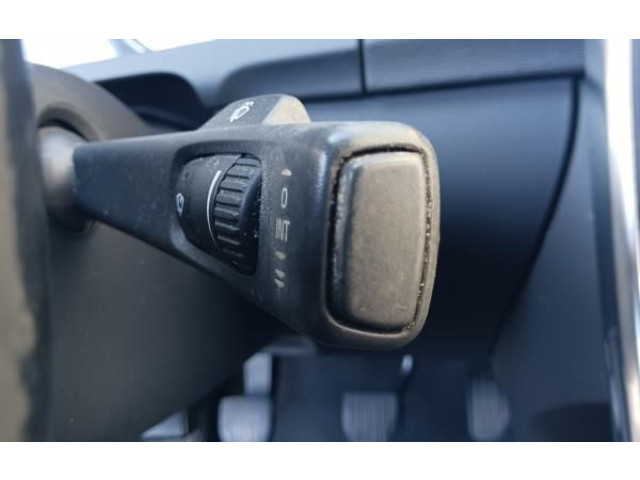 Включатель скорости стеклоочистителей    Volvo S60