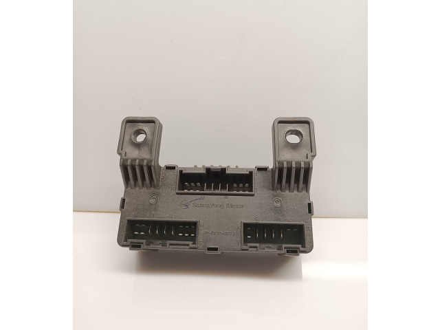 Блок предохранителей 8215034030, 34E9036 SsangYong Korando