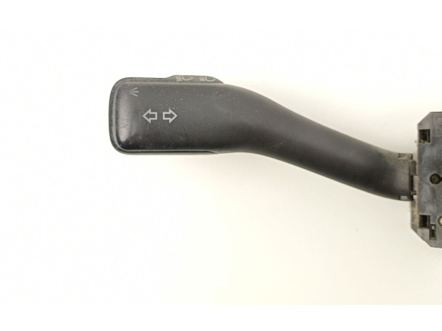 Ручка стеклоочистителей 4B0953503G, 8L0953513G   Volkswagen Passat Alltrack