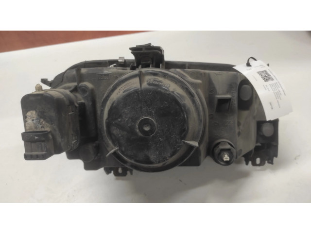 Передняя фара  