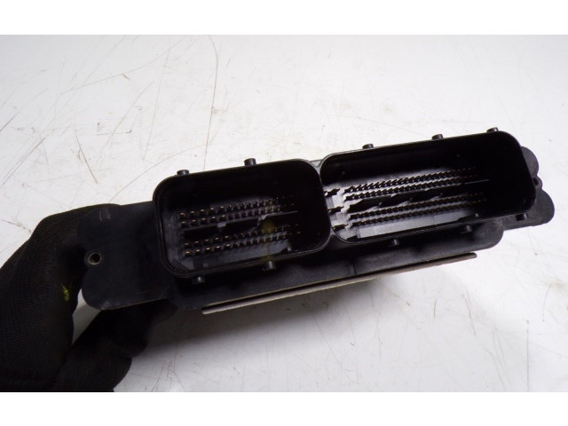 Блок управления двигателя 04E906027HL, 04E907309BM Skoda Yeti (5L)