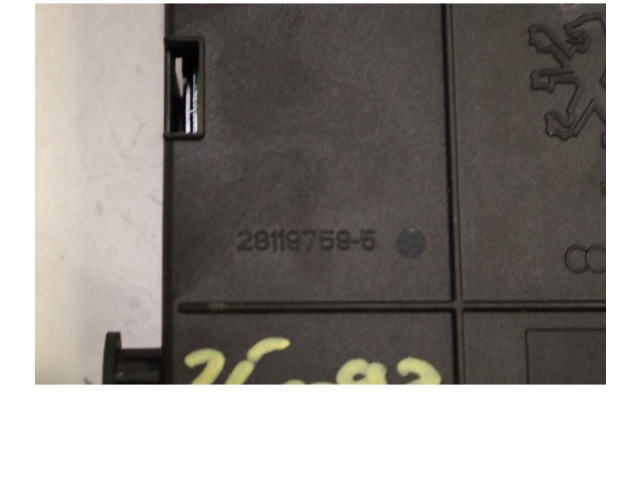 Блок управления 28119759-5   Peugeot 5008