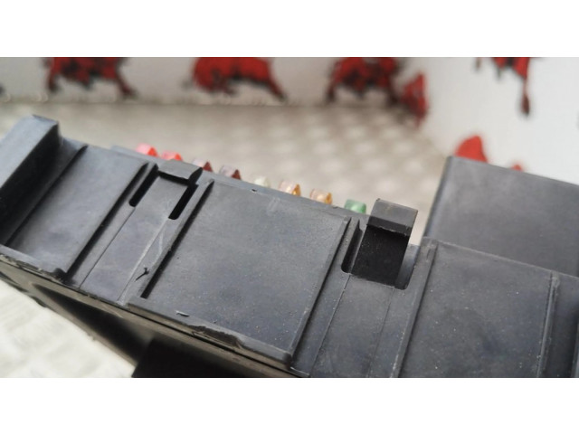 Блок предохранителей 9065450201, 501R11F06   Mercedes-Benz Sprinter W906    