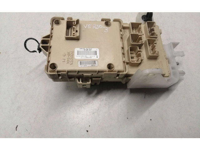 Блок предохранителей  892210F010, 06030623430802   Toyota Corolla Verso E121    