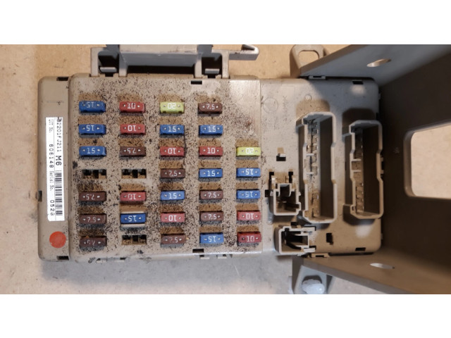 Блок предохранителей 82201FJ211   Subaru Forester SJ    