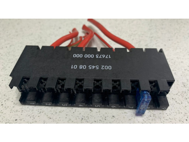 Блок предохранителей 025450801, 17673000000 Volkswagen Crafter