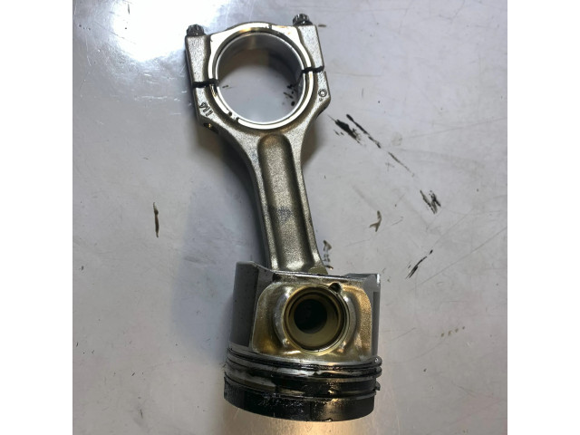 Píst 11248508023, 11257805329 BMW 7 F01 F02 F03 F04 pro naftový motor 3.0 N57 N57D30