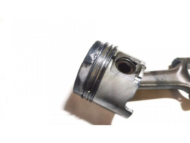 Píst    Citroen Berlingo  pro naftový motor 1.9  