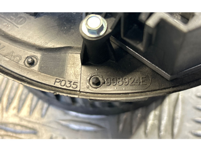 Вентилятор печки 998924E Volkswagen Caddy