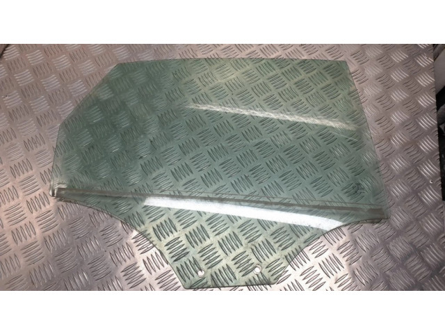 Основное стекло задних дверей