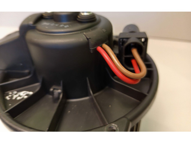 Вентилятор печки    4B1820021   Audi A6 S6 C5 4B