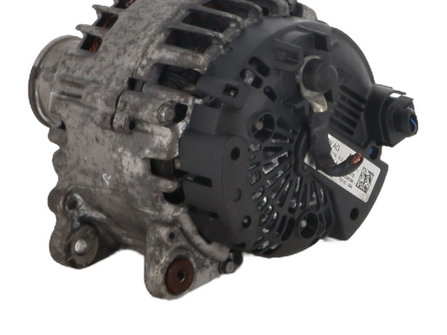 Генератор 04E903015Q Volkswagen Golf Sportsvan DACA
