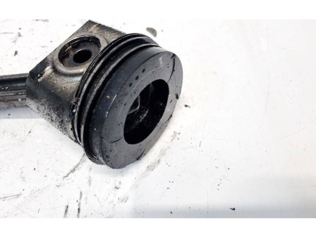  Поршень с шатуном    Nissan X-Trail T30  