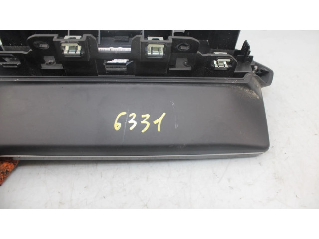 Дисплей    983812968001   Peugeot 2008 I