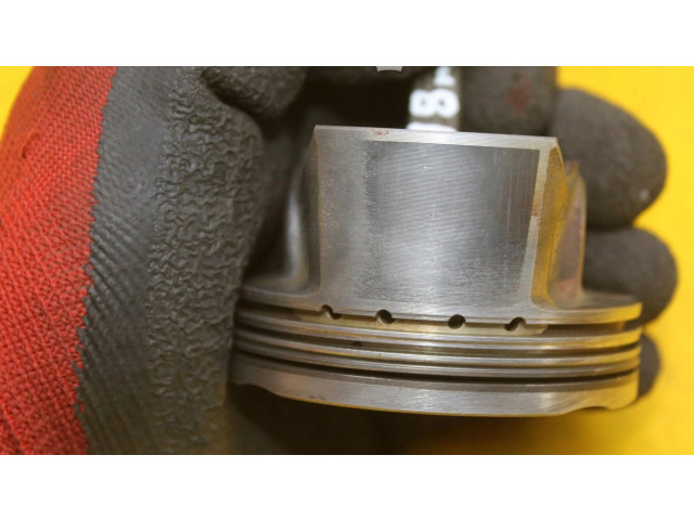 Píst DSFM4F50 Hyundai i30