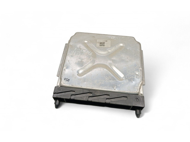 Блок управления двигателем Блок управления 30684877A Volvo V70