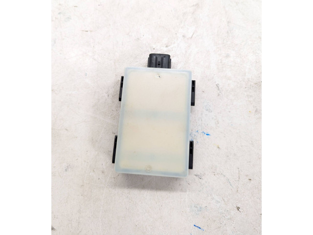 Датчик слепых зон 31451934 Volvo XC90