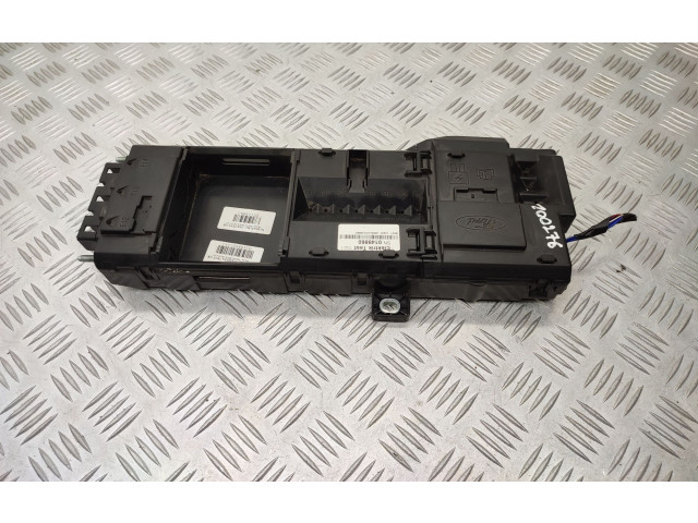 Pojistková skříňka BK2T14B144BA Ford Transit Custom 2014