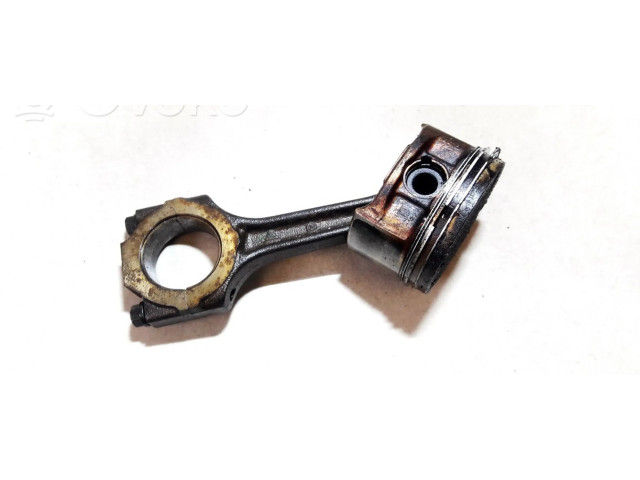 Píst 4418 Alfa Romeo 156 pro benzínový motor 1.8