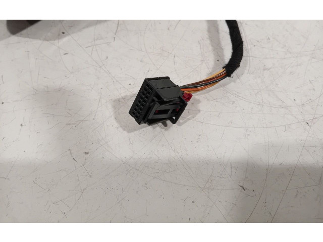 Зеркало электрическое Skoda Yeti (5L) 2009 - 2017 года