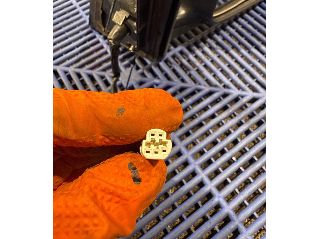 Зеркало (управляемое электричеством) E4012227 Toyota Prius (XW20) 2008