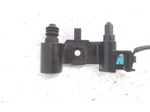 Датчик открытия / закрытия двери (крыло)     Mitsubishi Outlander 2013 - 2021 года