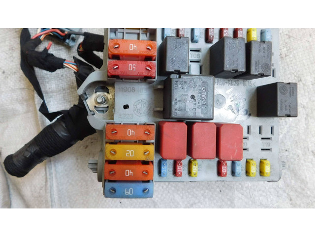 Блок предохранителей 50510968   Alfa Romeo  159   -  года