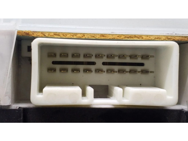 Přístrojová deska Mazda Premacy 2000 CB16B, 9G16