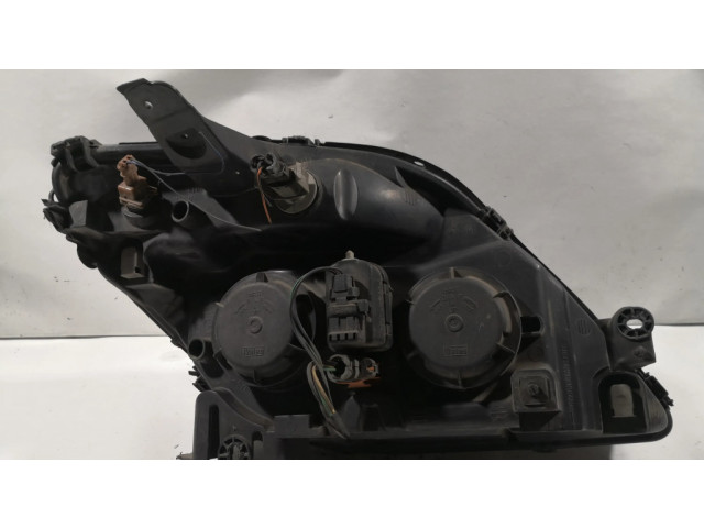 Передняя фара