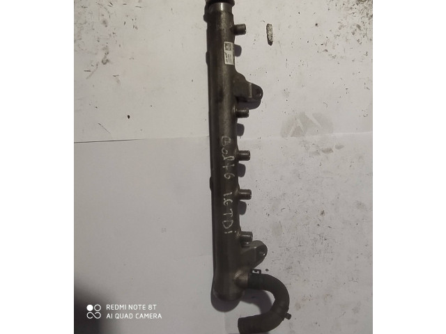 Vstřikovací lišta 03L089C Volkswagen PASSAT B6 pro benzínový motor 2.0