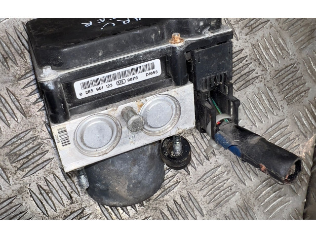 Блок АБС 0265951123   Subaru  Forester SH  2008 - 2013 года