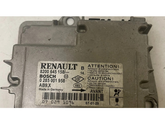 Блок подушек безопасности 8200645158   Renault Clio III