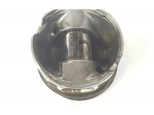 Píst 057107065CA Audi Q7 4M pro naftový motor 4.1